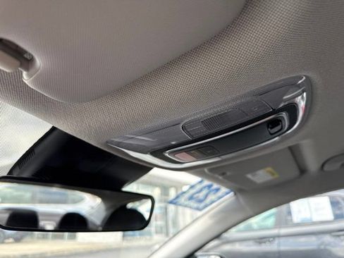 Used 2023 Hyundai Elantra SEL w/ Convenience Package FWD image 12