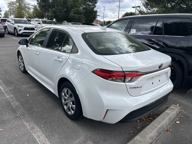 Used 2023 Toyota Corolla LE FWD image 2