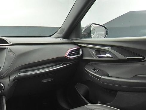Used 2023 Chevrolet TrailBlazer RS FWD image 20