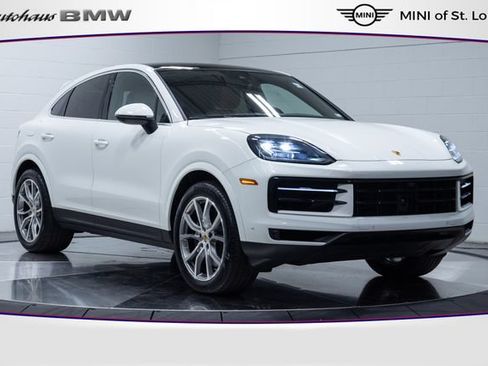 Used 2024 Porsche Cayenne Coupe AWD/4WD image 1