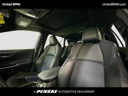 Used 2020 Toyota RAV4 XSE image 5