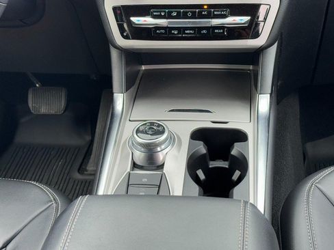 Used 2023 Ford Explorer XLT w/ Equipment Group 202A AWD/4WD image 15