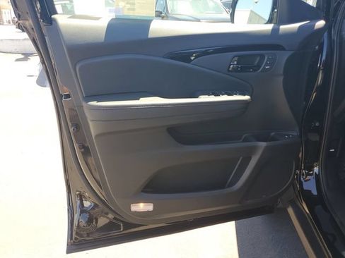 Certified 2024 Honda Passport Black Edition image 21