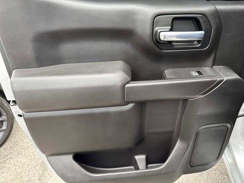 Used 2021 Chevrolet Silverado 1500 Custom w/ LPO, Dark Essentials Package image 9