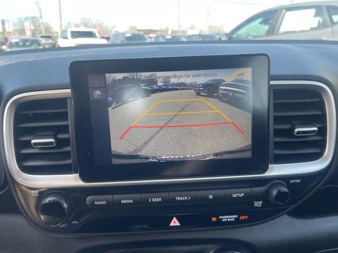 Certified 2023 Hyundai Venue SE w/ Cargo Package FWD image 21