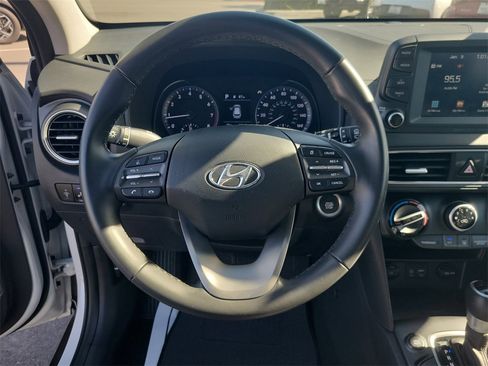 Used 2020 Hyundai Kona SEL image 29