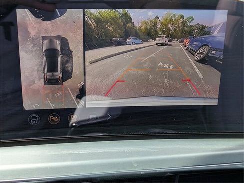 New 2026 Cadillac Lyriq Luxury image 23