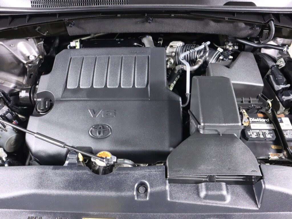 Used 2016 Toyota Highlander LE FWD image 35