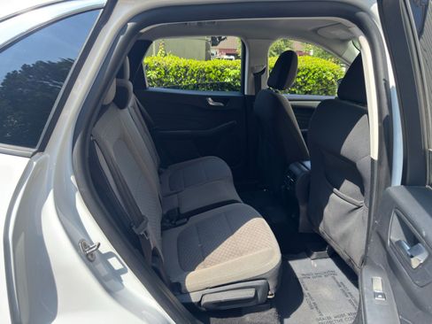 Used 2021 Ford Escape SE AWD/4WD image 34