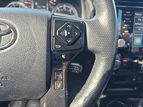 Used 2023 Toyota 4Runner TRD Off-Road Premium w/ Moonroof Package AWD/4WD image 18
