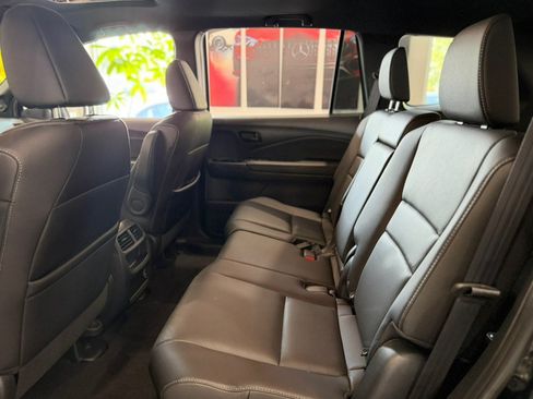 Used 2023 Honda Passport EX-L image 16