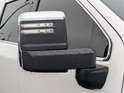 Used 2024 GMC Sierra 3500 Denali Ultimate image 12