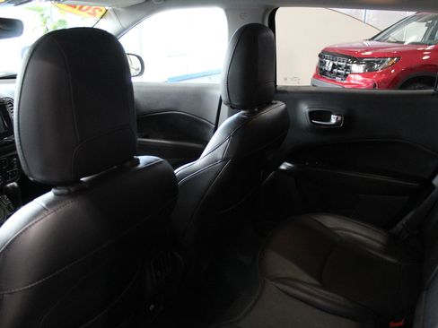 Used 2020 Jeep Compass Altitude image 16