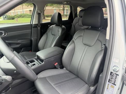 Certified 2026 Kia Sorento EX w/ EX Premium Package FWD image 14