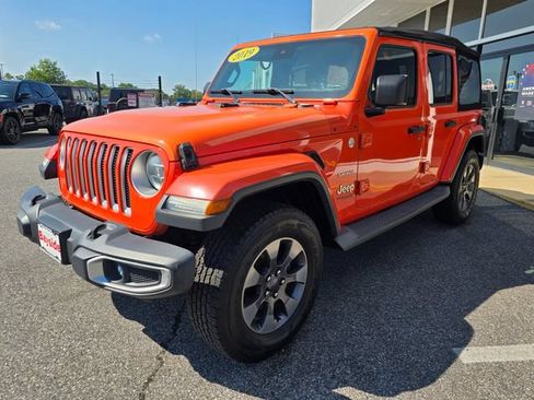 Used 2019 Jeep Wrangler Unlimited Sahara w/ Dual Top Group AWD/4WD image 26