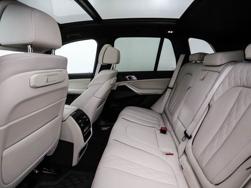 New 2026 BMW X5 xDrive40i w/ M Sport Package AWD/4WD image 22