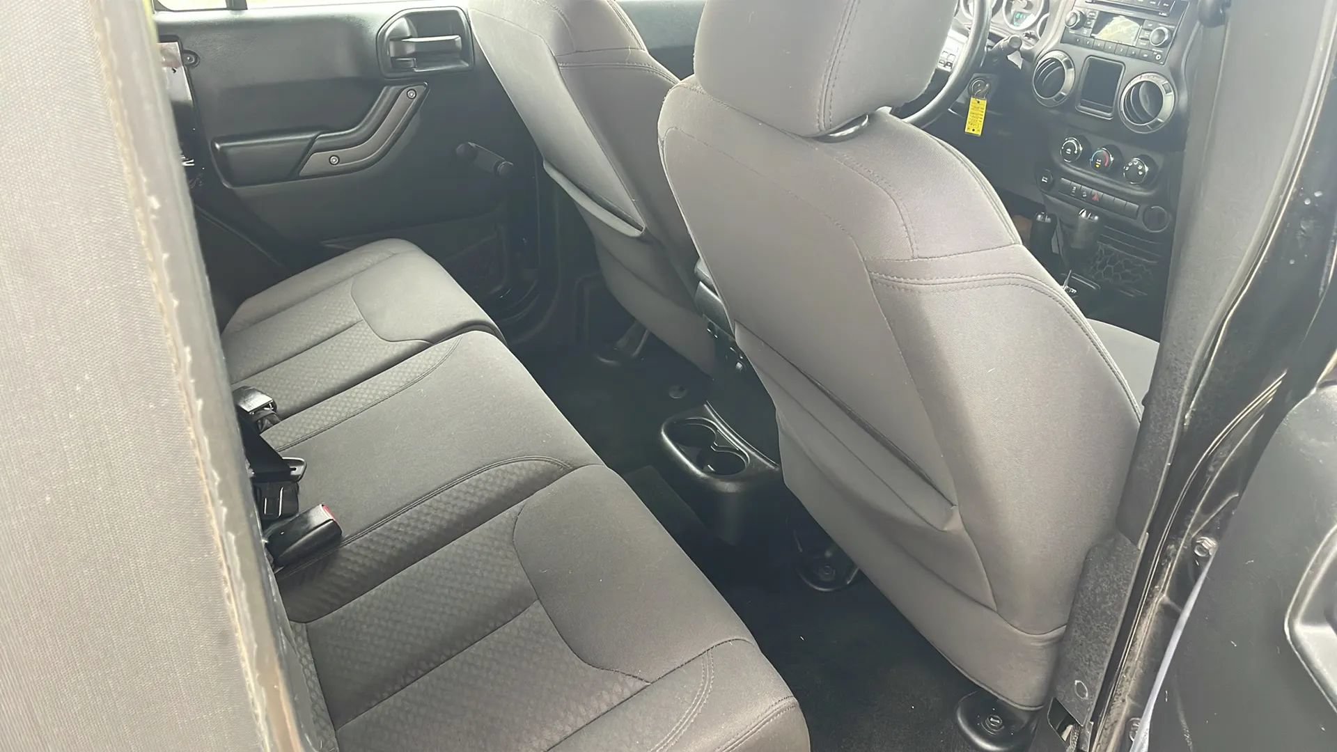 Used 2017 Jeep Wrangler Unlimited Sport AWD/4WD image 16
