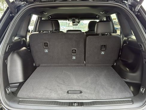 New 2025 Jeep Grand Cherokee Altitude image 11