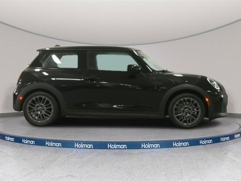 Certified 2025 MINI Cooper 2-Door Hardtop image 4