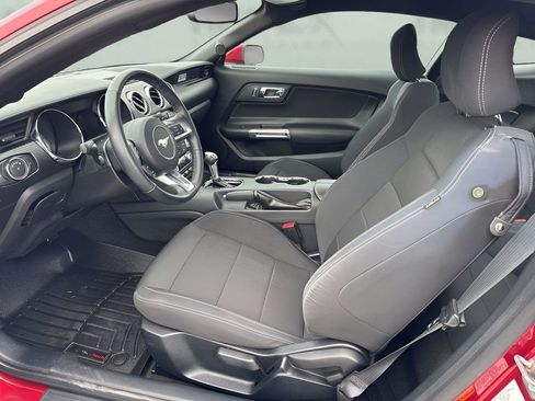 Used 2015 Ford Mustang Coupe image 9