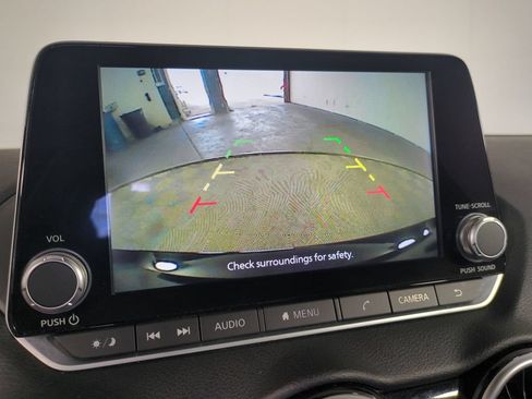 Used 2025 Nissan Sentra SV FWD image 23