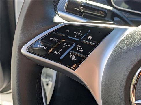 Used 2025 Mercedes-Benz C 300 Sedan image 17