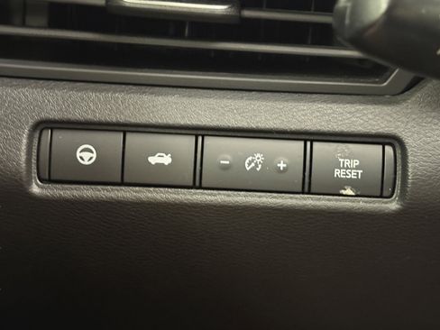 Used 2023 Nissan Altima 2.5 SV w/ SV Premium Package image 19