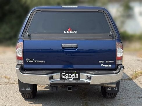 Used 2015 Toyota Tacoma 4x4 Double Cab w/ SR5 Package image 14