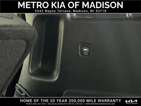 Used 2025 Kia Telluride S AWD/4WD image 42