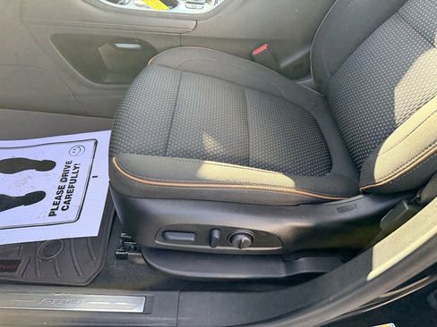 Used 2022 GMC Acadia AT4 image 14