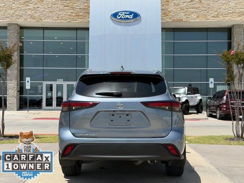 Used 2024 Toyota Highlander XLE FWD image 21