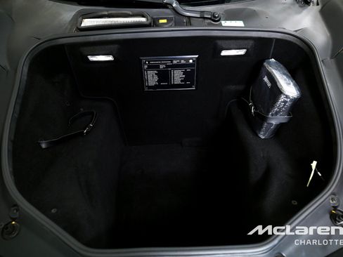 Used 2018 Ferrari 488 Spider RWD image 18