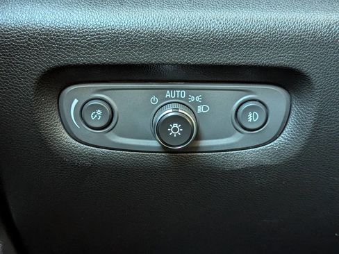 Used 2020 Chevrolet Traverse RS AWD/4WD image 23