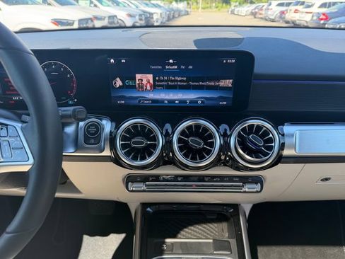 Certified 2026 Mercedes-Benz GLB 250 4MATIC image 31