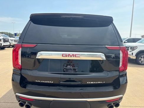 Used 2023 GMC Yukon XL Denali AWD/4WD image 4