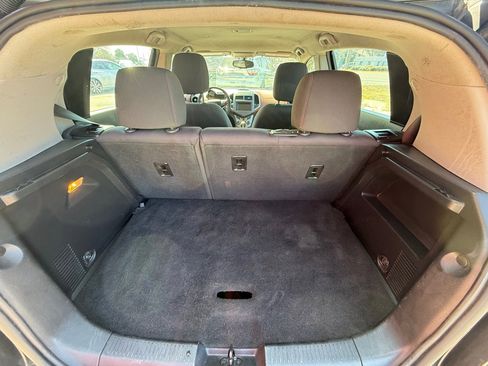 Used 2015 Chevrolet Sonic LT image 9