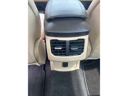 Used 2014 Ford Fusion SE w/ Equipment Group 202A FWD image 9