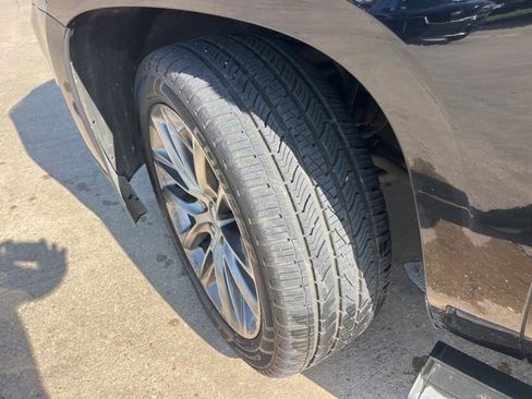 Used 2020 Cadillac Escalade Platinum image 44