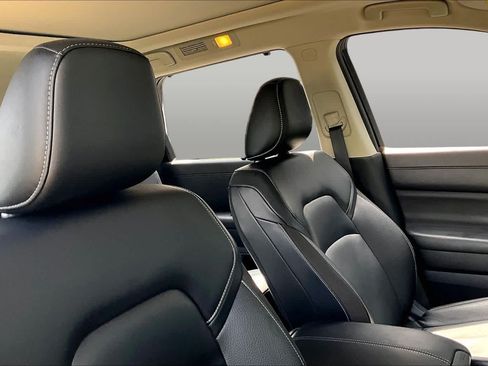 Certified 2024 Nissan Pathfinder SL w/ SL Premium Package FWD image 9