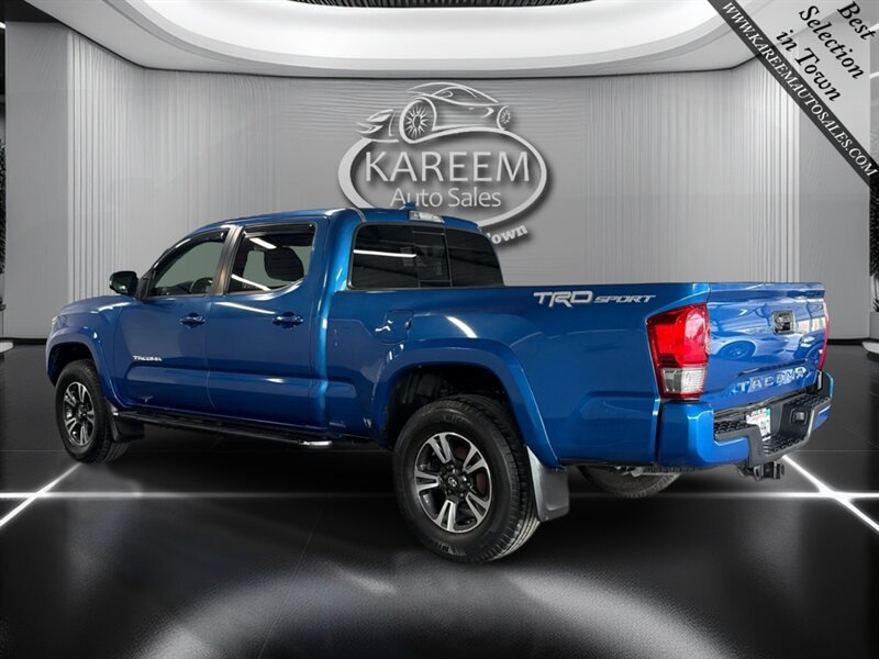 Used 2017 Toyota Tacoma TRD Sport w/ Tow Package RWD image 7