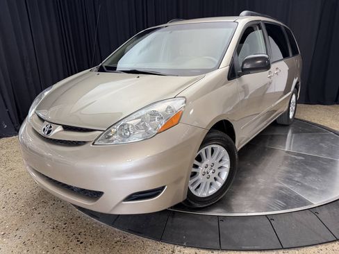 Used 2008 Toyota Sienna LE AWD/4WD image 13