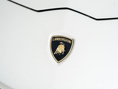 Used 2017 Lamborghini Aventador S image 17