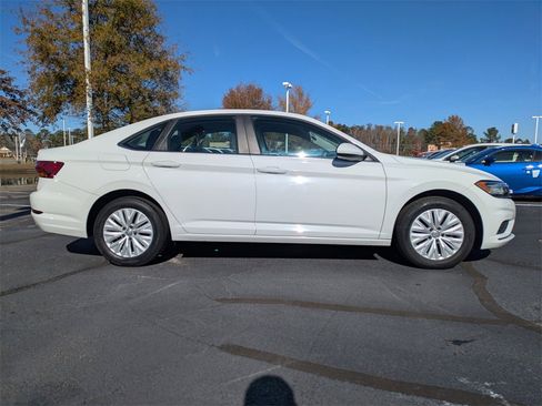 Used 2019 Volkswagen Jetta S w/ Driver Assistance Package image 4