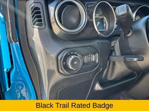 Used 2021 Jeep Wrangler Unlimited Sahara image 23