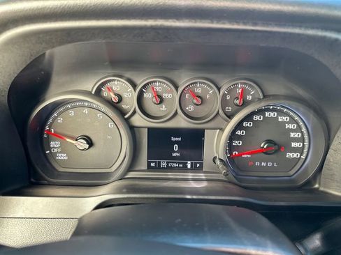 Used 2022 Chevrolet Silverado 1500 Custom image 27