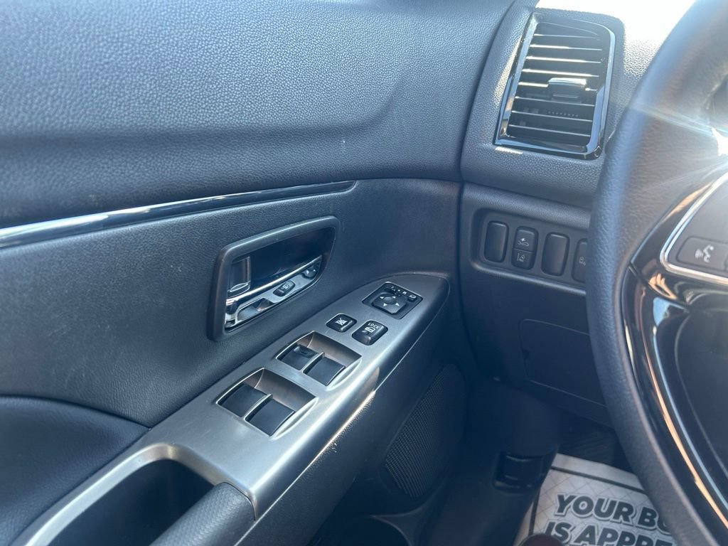 Used 2022 Mitsubishi Outlander Sport SE AWD/4WD image 28