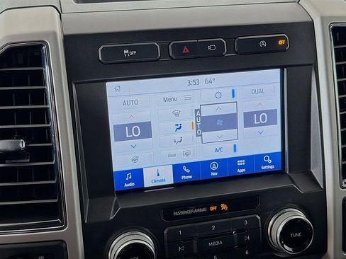Used 2019 Ford F150 Lariat w/ Equipment Group 502A Luxury AWD/4WD image 37