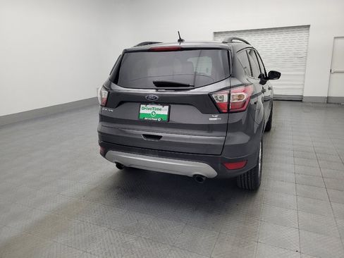 Used 2018 Ford Escape SE image 7