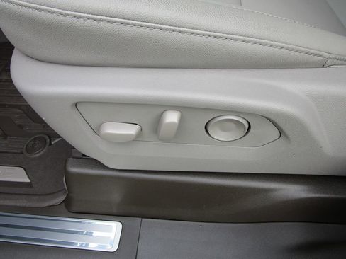 New 2026 GMC Sierra 1500 SLT w/ SLT Premium Plus Package image 35