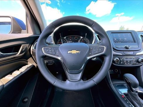 Used 2024 Chevrolet Equinox LT FWD image 17